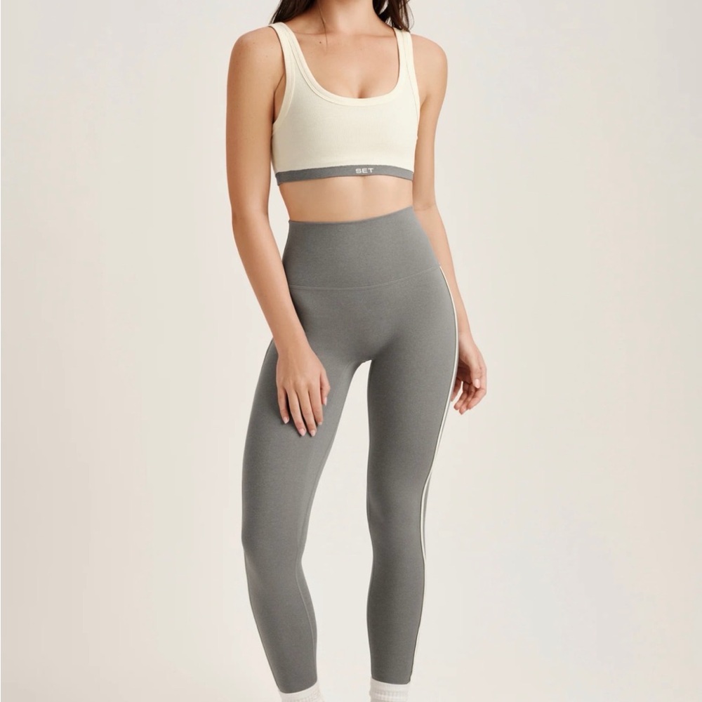 SET Active Sporty Roster Top & Sporty Stripe Leggings Set MEDIUM